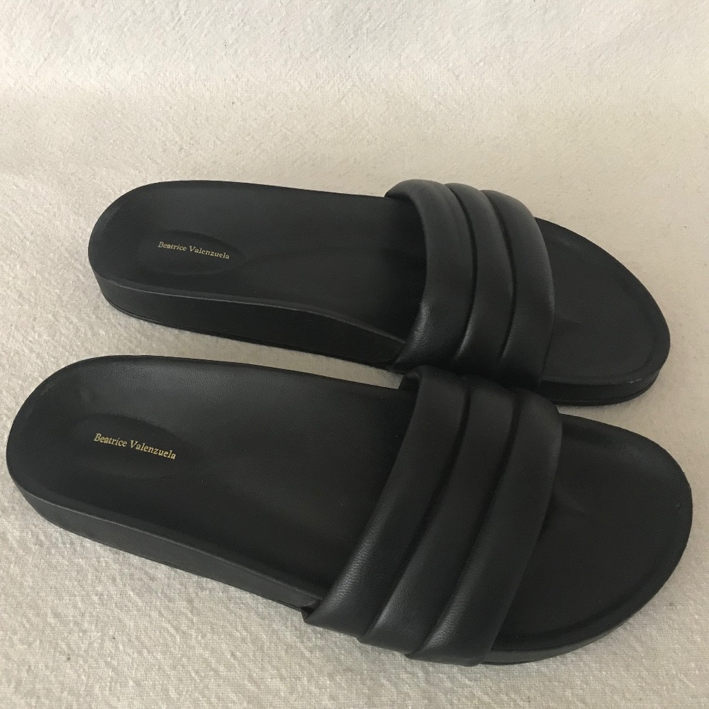 Beatrice Valenzuela Black Monocolor Sandalia "8"